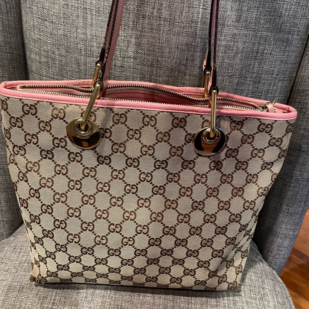 Authentic Gucci GG Monogram Tan and Pink Leather Eclipse Tote.